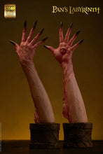Load image into Gallery viewer, PALE MAN BUST