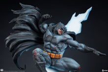 Load image into Gallery viewer, BATMAN THE DARK KNIGHT RETURNS PREMIUM FORMAT