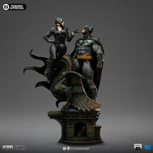 Load image into Gallery viewer, PRE-ORDER: BATMAN AND CATWOMAN SIXTH SCALE DIORAMA