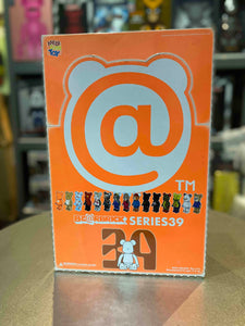 BEARBRICK SERIES 39