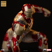 Load image into Gallery viewer, IRON MAN MARK 42 DELUXE ART SCALE