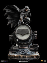 Load image into Gallery viewer, JL SNYDER CUT BATMAN ON BATSIGNAL ART SCALE
