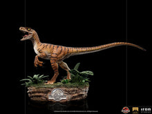 Load image into Gallery viewer, VELOCIRAPTOR DELUXE ART SCALE