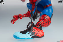 Load image into Gallery viewer, SPIDER-MAN DESIGNER COLLECTIBLE TOY