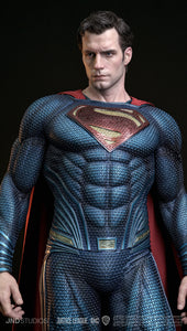 JUSTICE LEAGUE SUPERMAN HYPERREAL STATUE