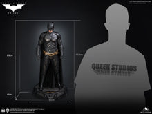 Load image into Gallery viewer, THE DARK KNIGHT BATMAN DELUXE 1/3 SCALE STATUE