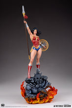 Load image into Gallery viewer, WONDER WOMAN SIXTH SCALE MAQUETTE