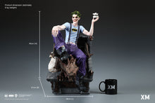 Load image into Gallery viewer, PRE-ORDER: BATMAN: WHITE KNIGHT: THE JOKER