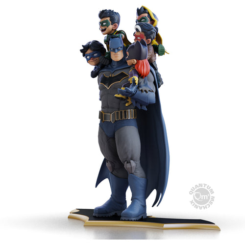 PRE-ORDER: BATMAN FAMILY CLASSIC VERSION