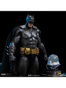 PRE-ORDER: BATMAN UNLEASHED DELUXE ART SCALE