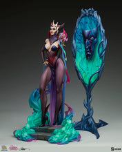 Load image into Gallery viewer, PRE-ORDER: EVIL QUEEN DELUXE STATUE