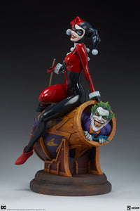 HARLEY AND THE JOKER STATUE