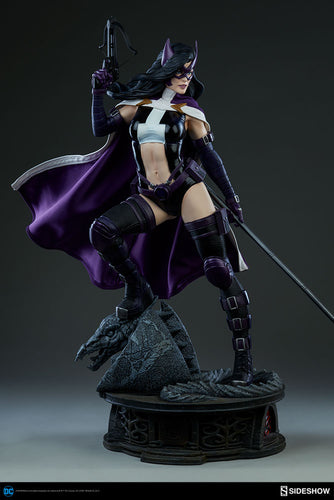Huntress Premium Format Statue