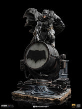 Load image into Gallery viewer, PRE-ORDER: JL SNYDER CUT BATMAN ON BATSIGNAL ART SCALE