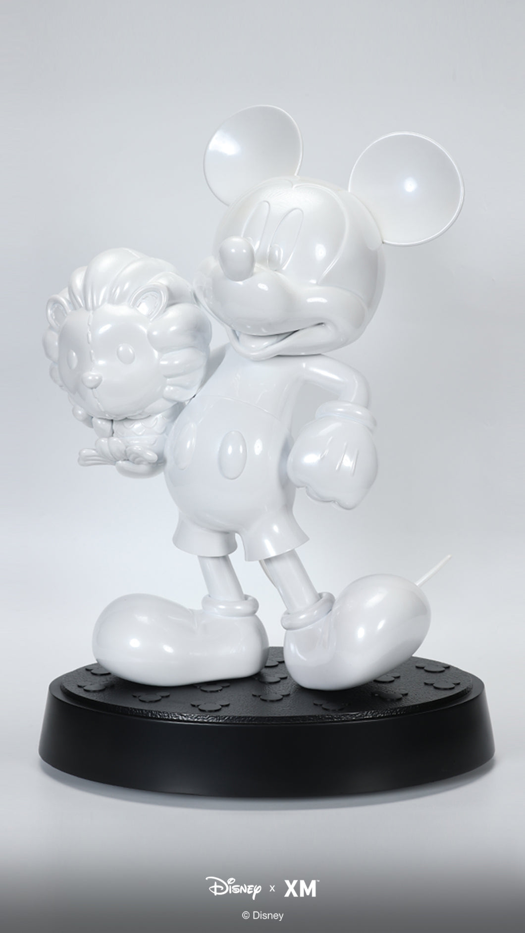PRE-ORDER: MICKEY MOUSE PEARL WHITE VERSION
