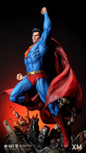 Load image into Gallery viewer, PRE-ORDER: SUPERMAN CLASSIC SIXTH SCALE