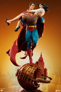 PRE-ORDER: SUPERMAN AND LOIS LANE