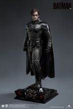 Load image into Gallery viewer, PRE-ORDER: THE BATMAN DELUXE 1/3 SCALE