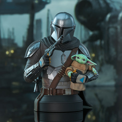 PRE-ORDER: THE MANDALORIAN WITH GROGU MINI BUST