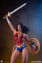 Load image into Gallery viewer, PRE-ORDER: WONDER WOMAN 1/4 MAQUETTE